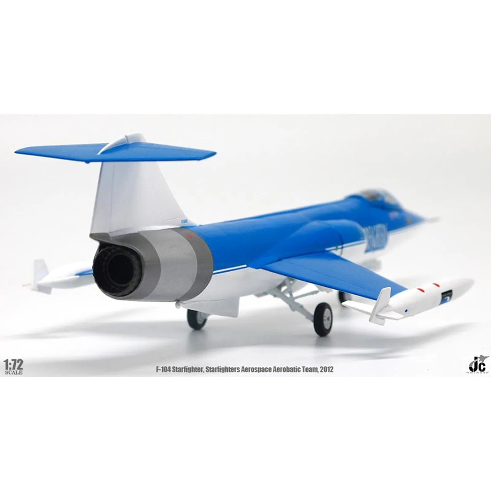 1/72 F104 STARFIGHTER   STARFIGHTER AEROSPACE AEROBATIC TEAM   2012