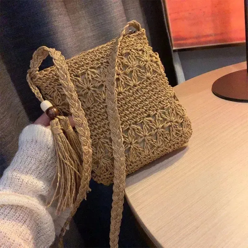 Angelina Bag - Modische gewebte Boho-Häkel-Tasche mit Quaste