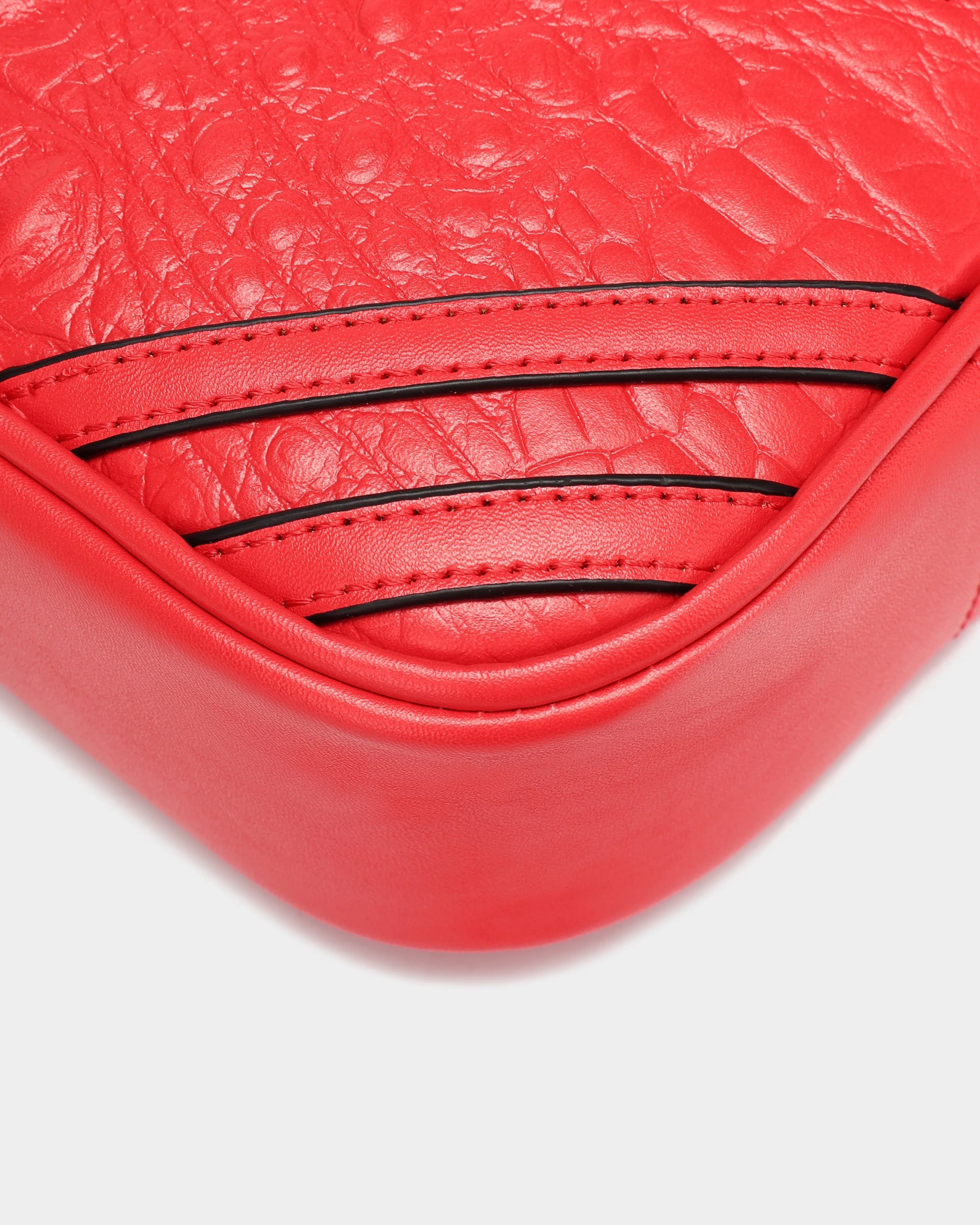 Apollo 2 Toiletry Bag in Red