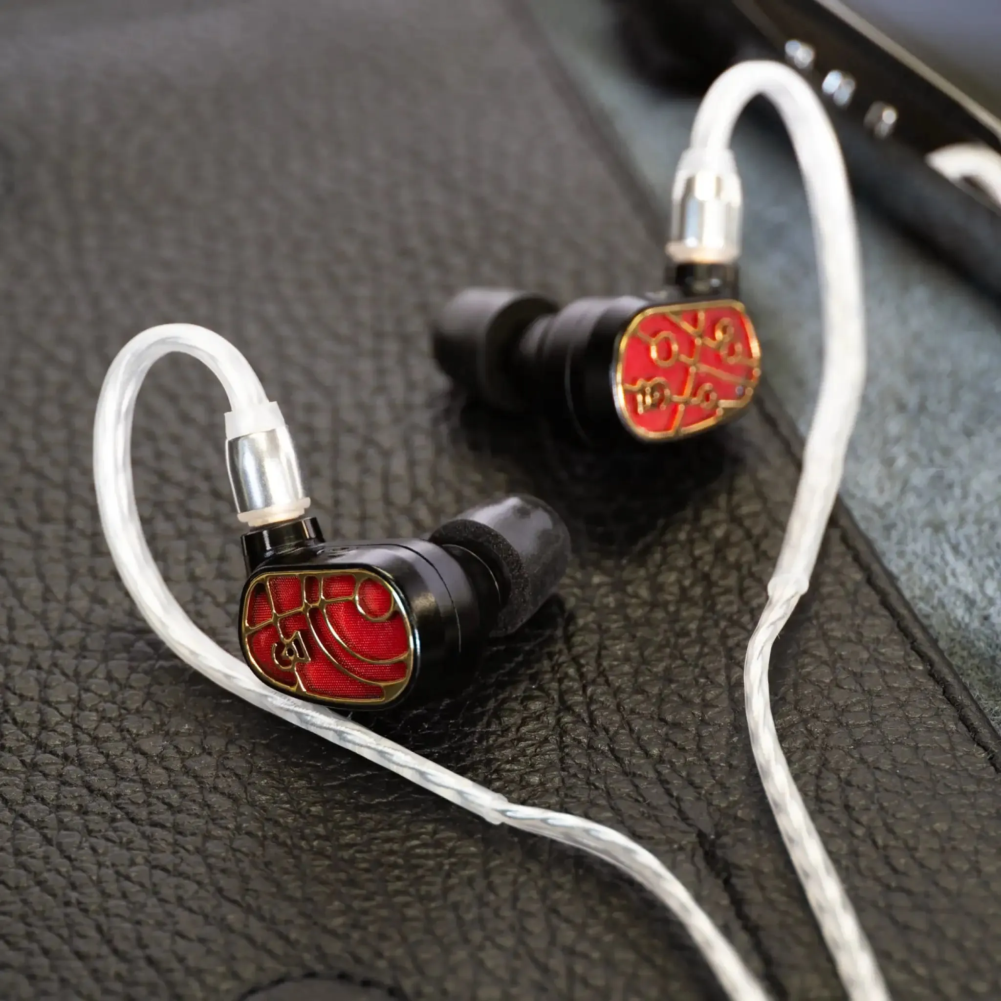 Campfire Audio Solaris Multiverse III | Hybrid Universal IEMs