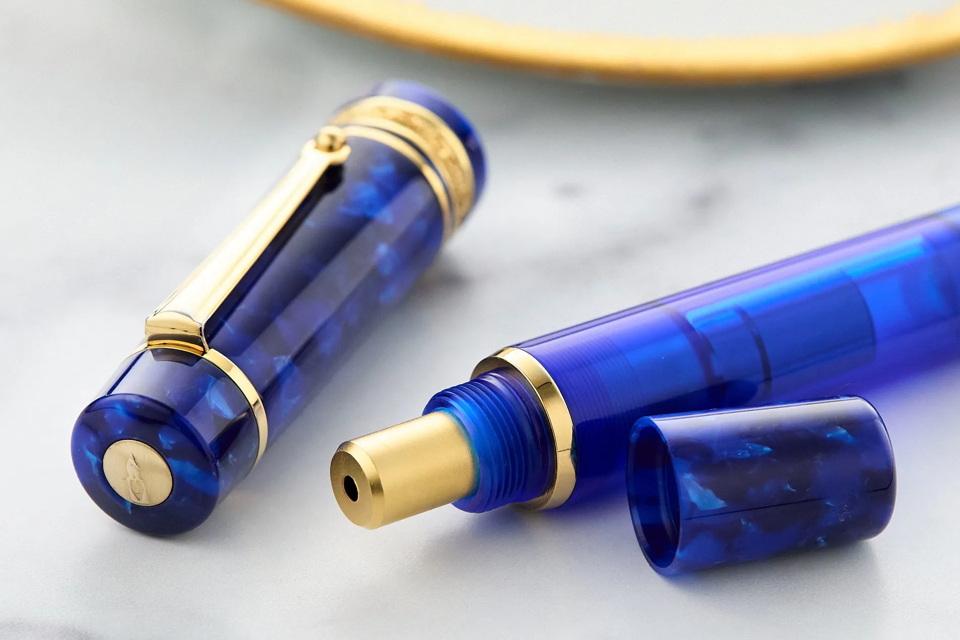 Delta DV Original Mid-Size Fountain Pen - Imperial Blu (Limited Edition)