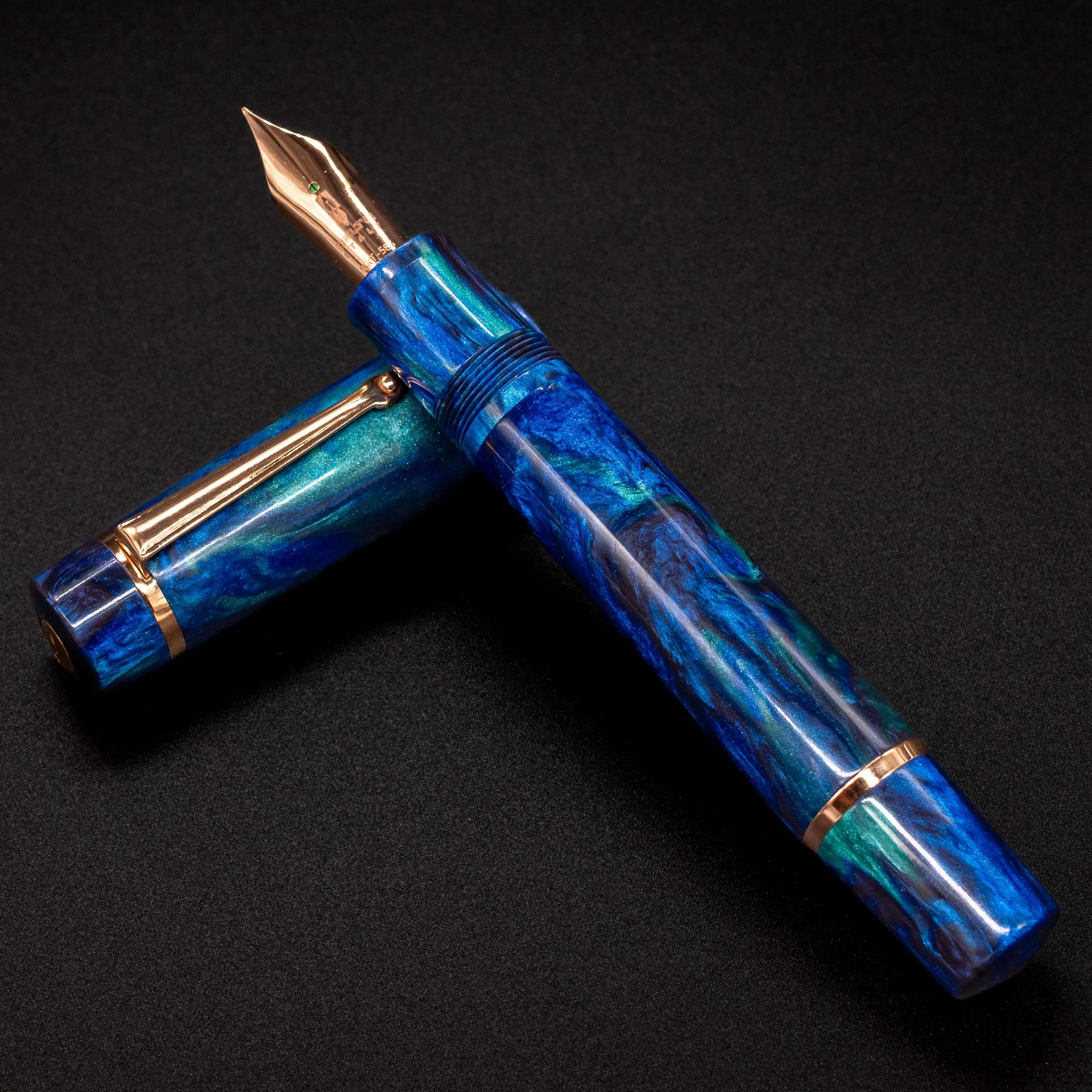 Delta DV Original Oversize Fountain Pen - Riviera Blue & Rose Gold