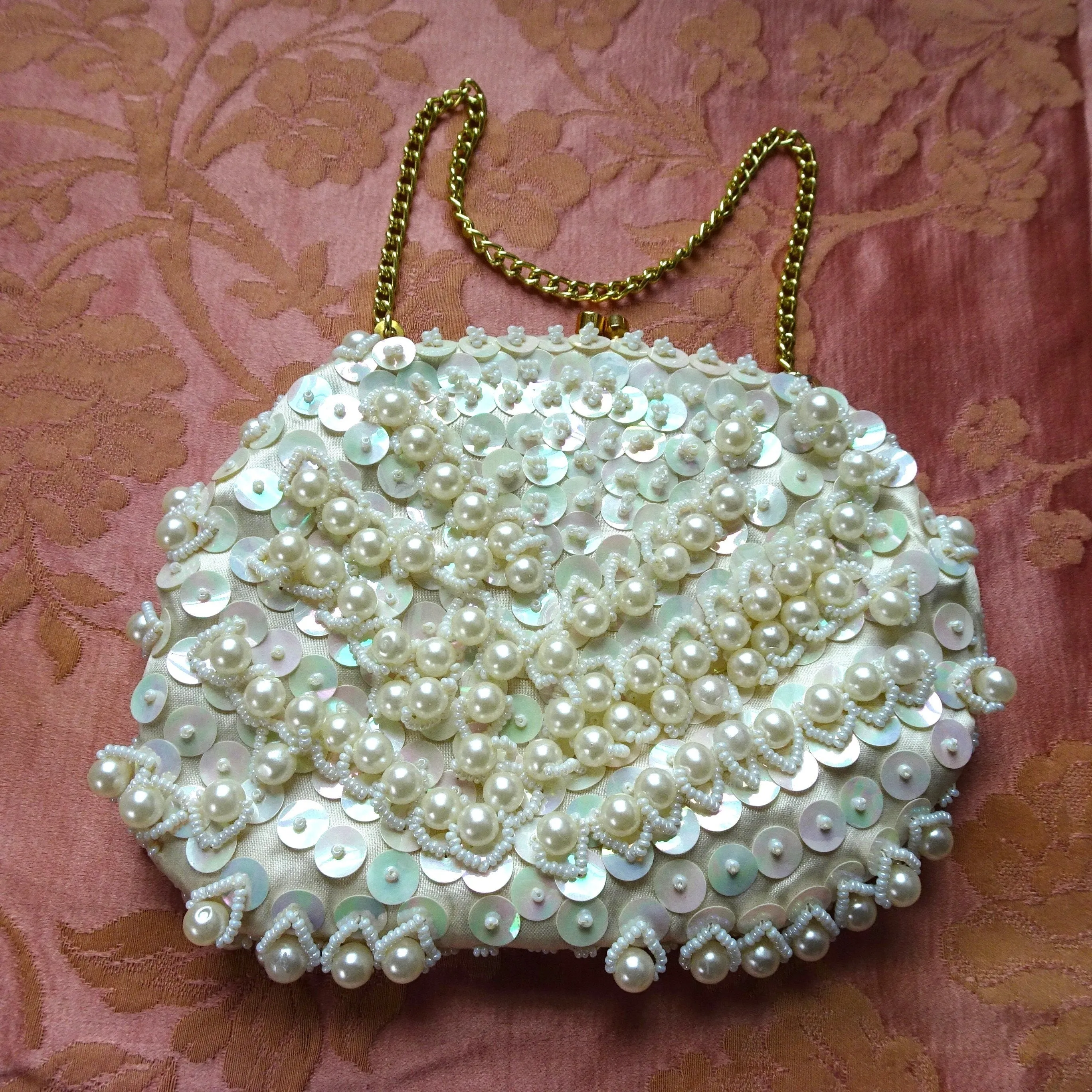 LOVELY Vintage Beaded Evening Hand Bag Purse, Beaded Iridescent Sequins and Lustrous Pearls, Bridal Clutch or Bag,Collectible Purses