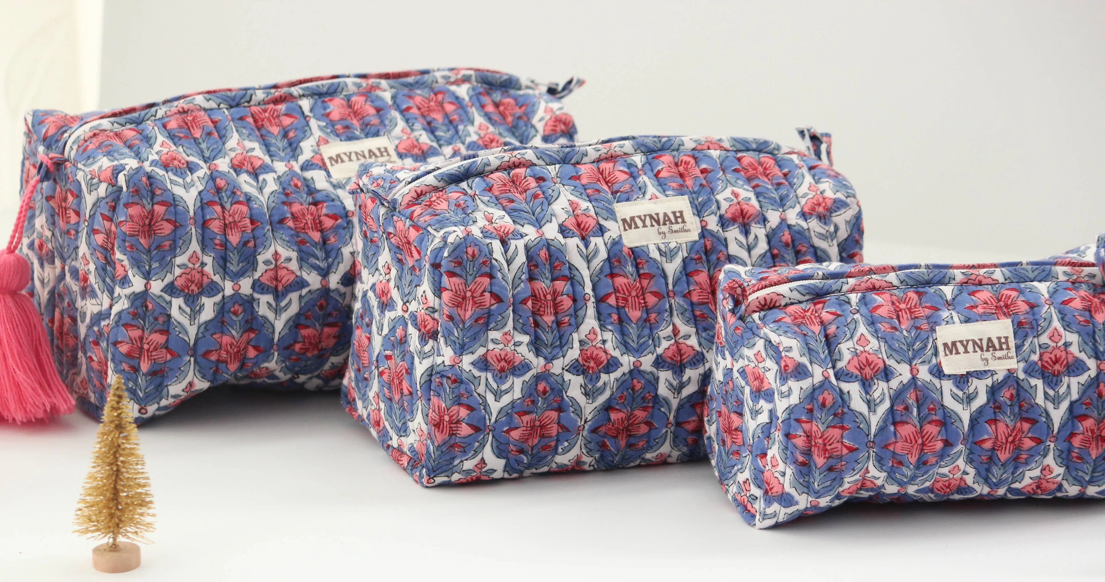 Nantucket Floral Print Travel Cosmetic Bag