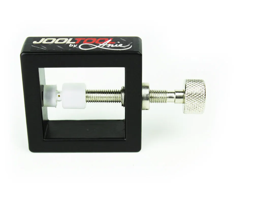 Pearl Vise by Anie