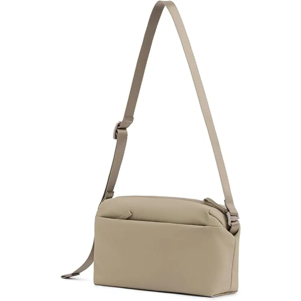 Urth Crossbody Bag